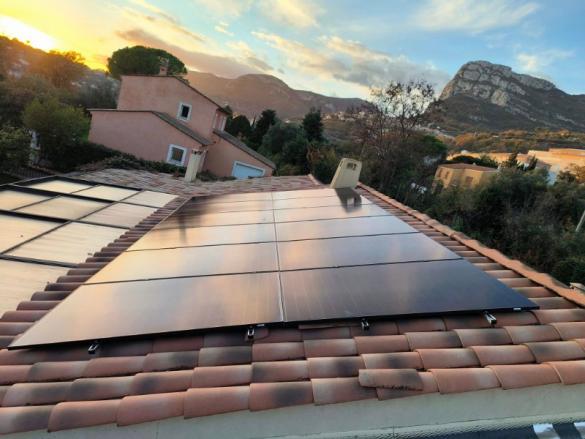 Installation panneaux photovoltaïques